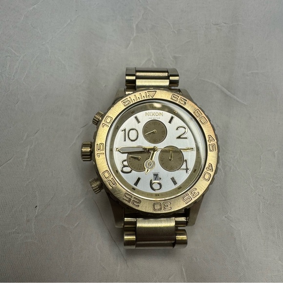 Nixon Gold 42-20 Womens Chronograph Watch - Picture 8 of 8